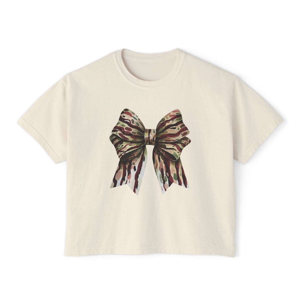 Camo Bow Women's Boxy Tee — Trendy Camouflage Bow Graphic Crop T-Shirt